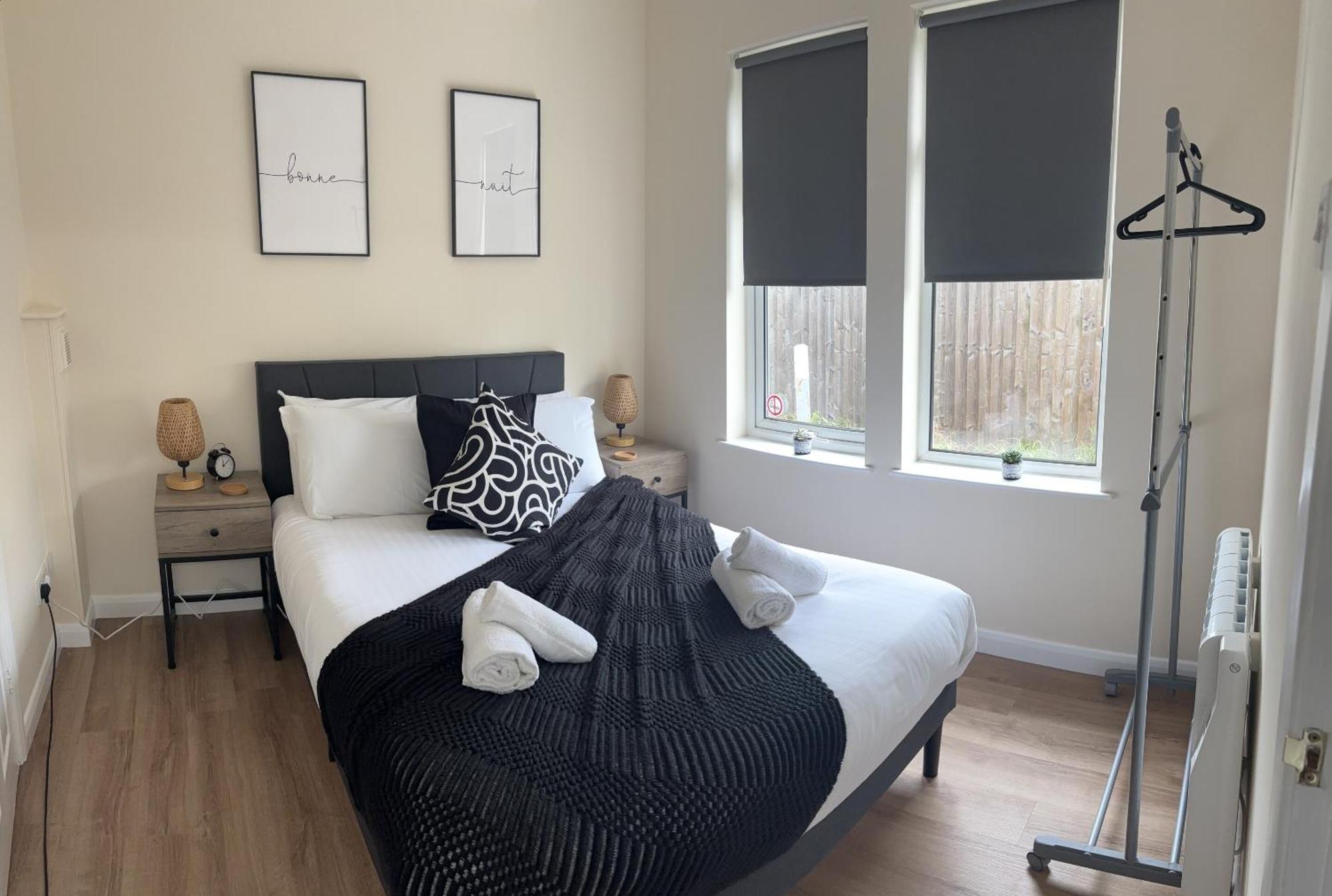 Central - 1 Bed, Cosy Retreat Σουίντον Εξωτερικό φωτογραφία